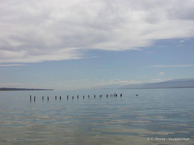 Panorama da maior reserva natural que é o lago de sal Enriquillo, Rep. Dominicana