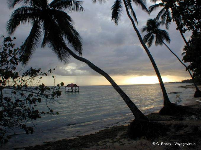 De noite preto no playa real, Juan Dolio, Rep. Dominicana