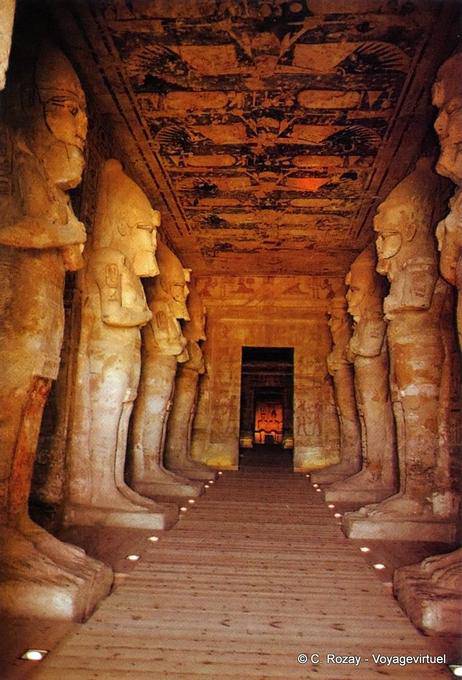Pilares Osirian do grande hall, Temple of Re-Harakhte, Abu Simbel - Egipto