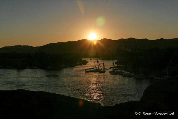 Assuão pôr do sol no terraço do bar do hotel Old Cataract - Egipto