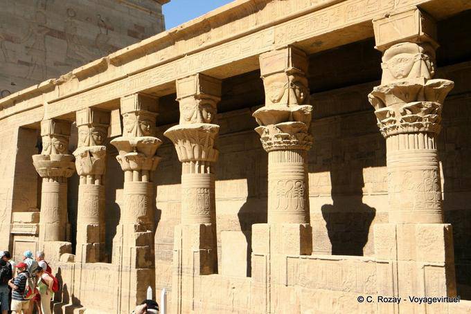 A Casa do Nascimento (Mamisi) no templo de Isis, Philae - Egipto