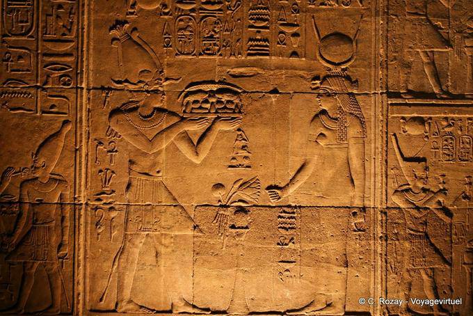 Oferta (relevo), Templo de Philae - Egipto