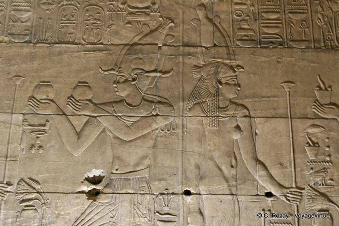 Outras esculturas de parede da sala, Templo de Philae - Egipto