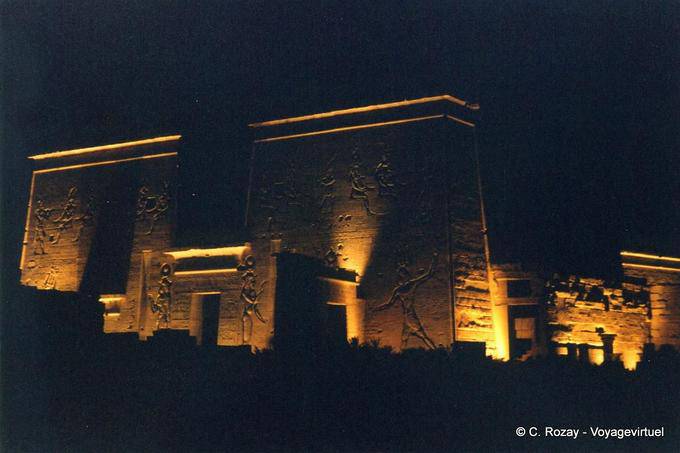 O Templo de Philae, visão noturna - Egipto