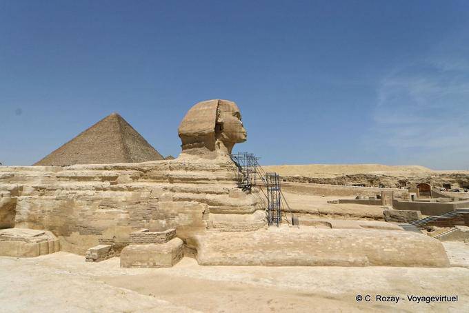 As patas da Esfinge de Gizé - Egipto
