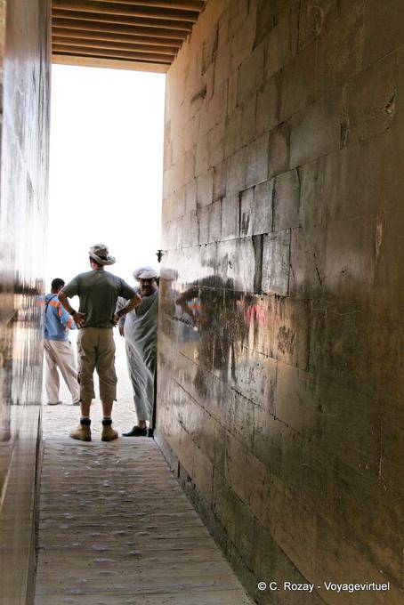 Paredes do corredor de entrada suavizados, Djoser, Saqqara - Egipto