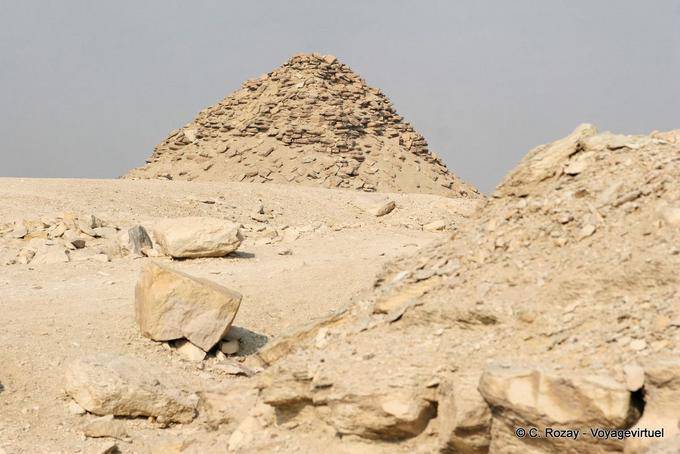 Nas ruínas do complexo funerário do rei Djoser, Saqqara - Egipto
