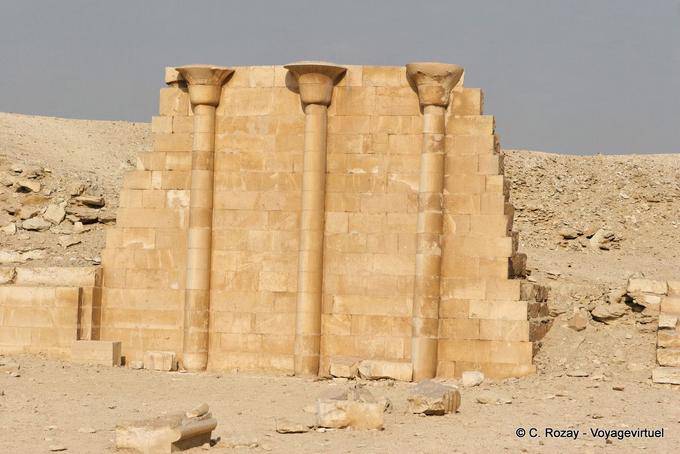 Colunas do Norte Casa com papiro, Djoser, Saqqara - Egipto