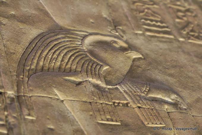 Perfil Horus no Santo dos Santos, Edfu - Egipto