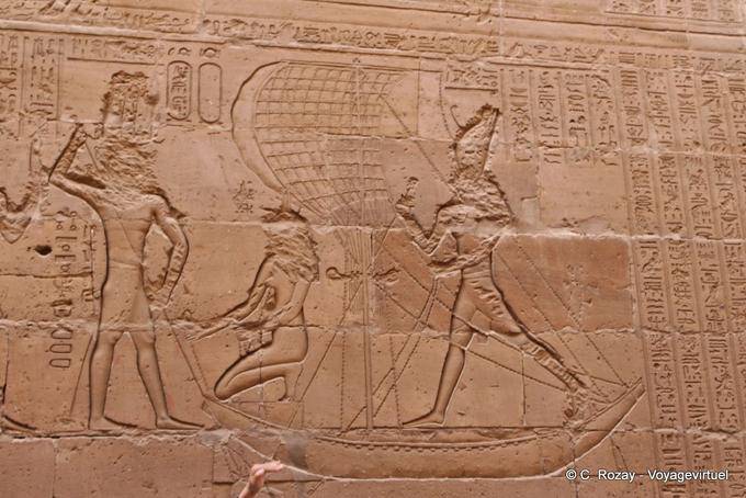 Batalha de Horus contra Seth, Fresco martelado por copta, Ambulatório Templo de Edfu - Egipto