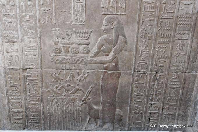 Colares portadoras de Socorro e antílopes, Templo de Kom Ombo - Egipto