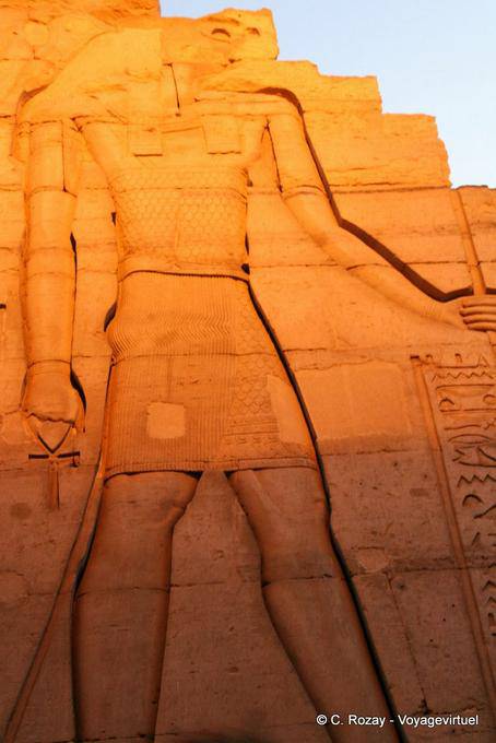 Recesso de alívio Haréoris (Horus, o Velho), Templo de Kom Ombo - Egipto