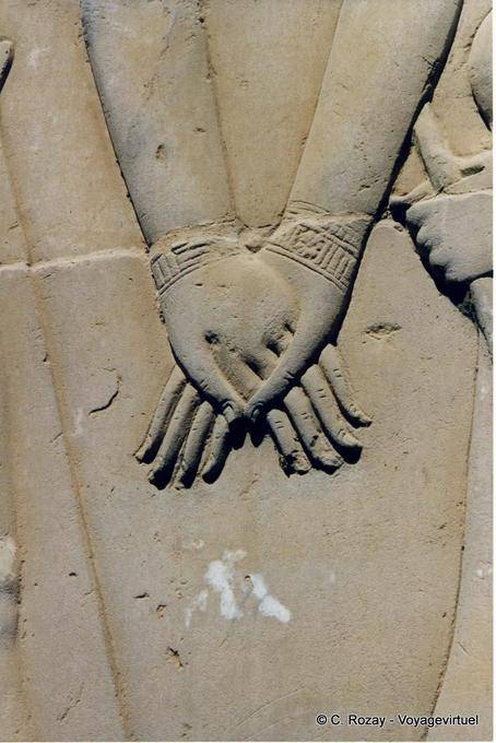 As mãos levantadas de grande fineza, Templo de Kom Ombo - Egipto