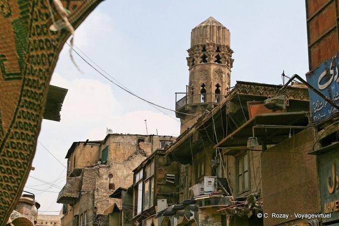 Cairo, Khan el Khalili, Minarete alta - Egipto