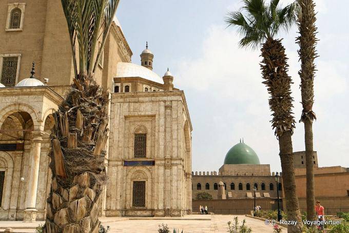 Mehemet Ali e do lado direito da mesquita Ano Mohamad Nasr, Cairo - Egipto