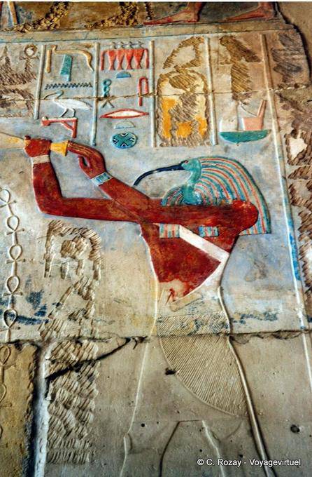 O deus Thoth em policromia túmulo no Vale dos Reis - Egipto