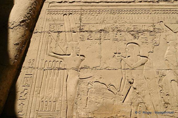 Amon itifálico, relevo do templo de Karnak - Egipto