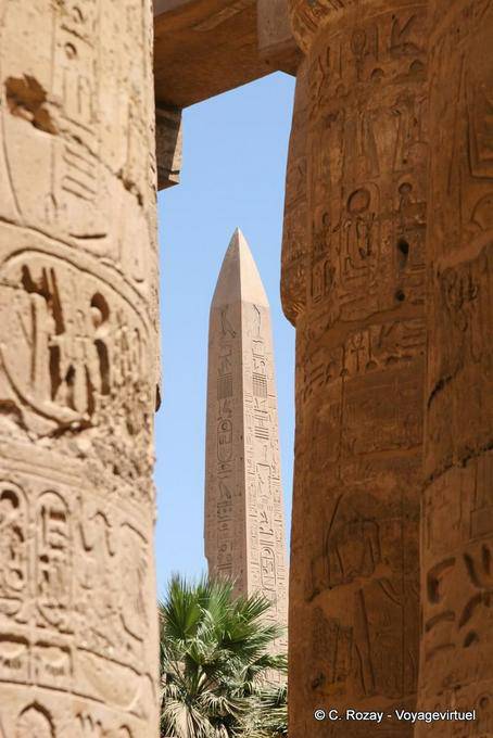 Descoberta do obelisco de Hatshepsut, templo de Karnak - Egipto