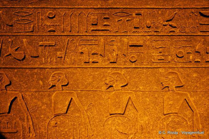 Inimigos afresco do faraó em anexo, Templo de Luxor - Egipto
