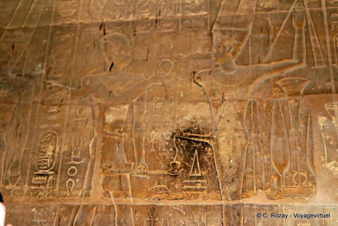 Oferecendo a Amun itifálico, Templo de Luxor - Egipto