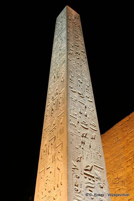 Insights irmã do obelisco do Concorde, Templo de Luxor - Egipto