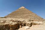 Pirâmide Khafras vista do nível do solo, Giza, Egipto.
