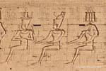 Representações do lado do poste divindades sentado, Templo de Edfu, Egipto.