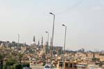 Iluminação, cúpulas e minaretes de bairro Cairo, Egipto.