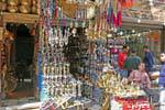 Hookah loja no bazar turístico em Cairo, Egipto.