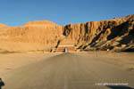 Panorama no site de Deir el-Bahari, Egipto.
