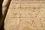 Amon itifálico, relevo do templo de Karnak, Egipto.