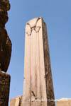 Coluna heráldico Tutmés III - É decorado com lírios do Sul, Karnak, Egipto.