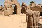Lugar de se identificar com um raro direito estatuária Karnak, Egipto.