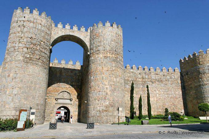 Ávila Puerta del Alcázar, Praça de Santa Teresa (El Grande) - Espanha