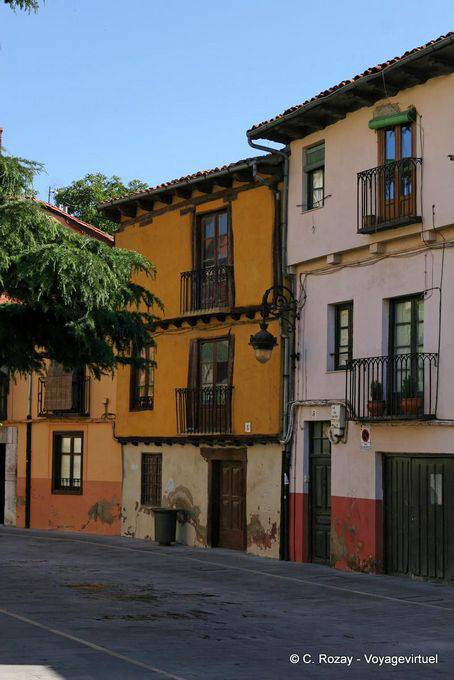 Casa velha no enredo León - Espanha