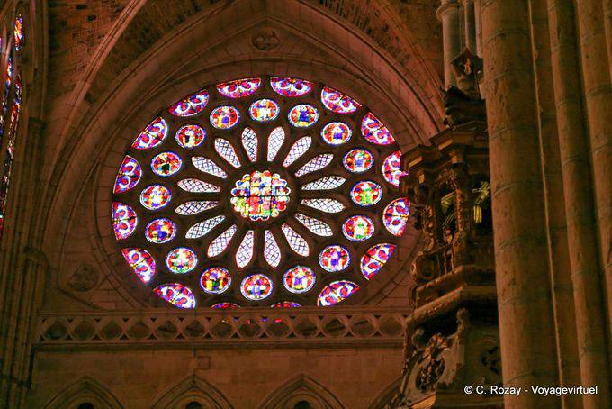 Rosette da catedral de León, vista a partir do interior - Espanha