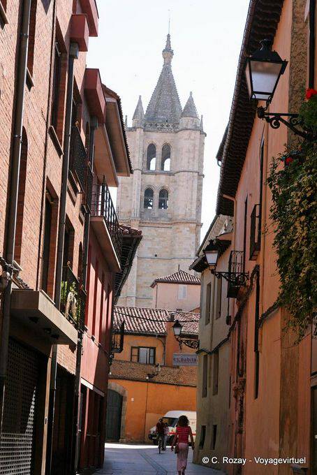 Calle Damaso Merino, León - Espanha