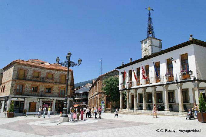 Plaza del Álamo, Ayuntamiento, Miraflores della Serra - Espanha