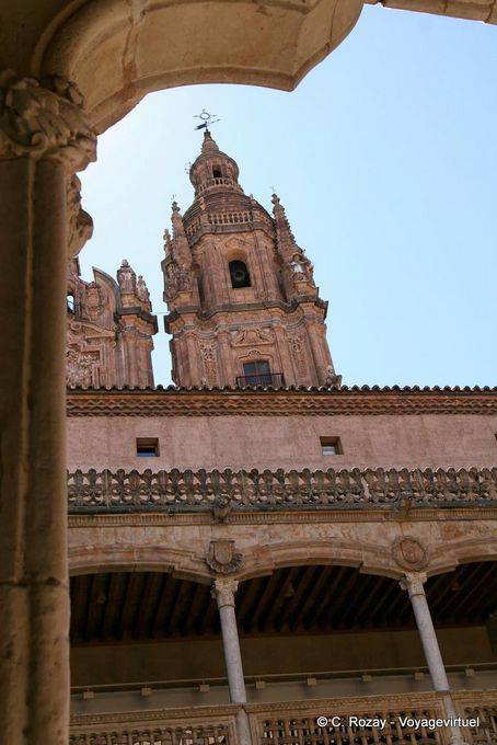 Outro ponto de vista de Las Escuelas Menores da Universidad Salamanca - Espanha