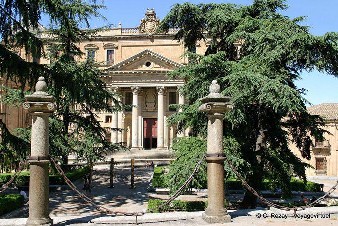 Palacio de Anaya, a arquitetura neoclássica, Salamanca - Espanha