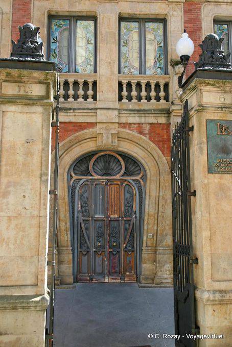 Art Nouveau e Art Deco, Casa Lis, Salamanca - Espanha