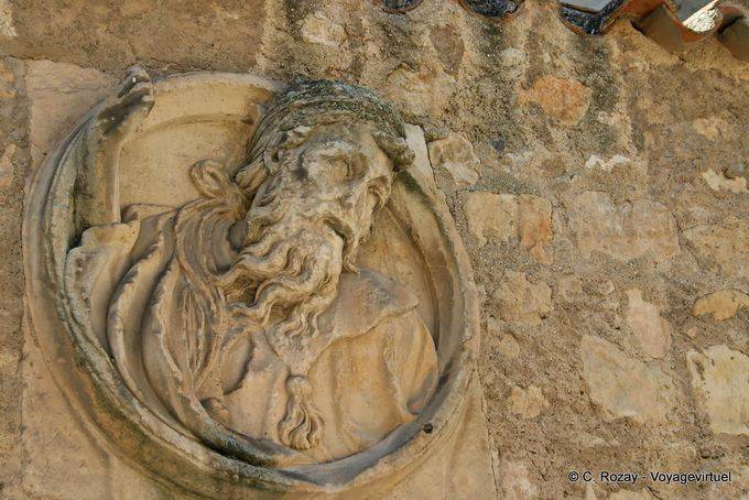 A cabeça de fora da parede, escultura, Salamanca - Espanha