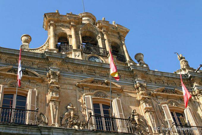 Salamanca, perspectiva sobre o topo da Câmara Municipal, Plaza Mayor - Espanha