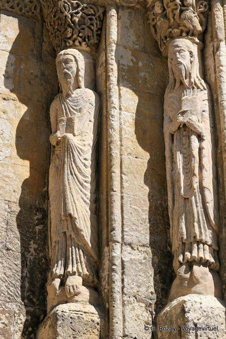 As estátuas de personagens do Antigo Testamento, Parroquia de San Martin, Segovia - Espanha