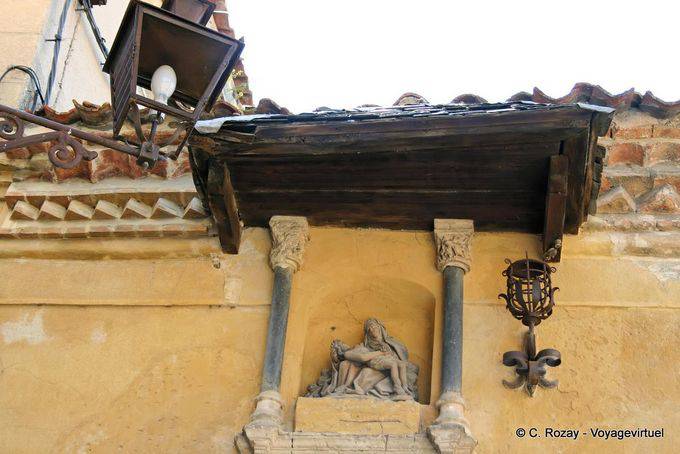 Virgem com o Cristo morto nos braços, Segovia - Espanha