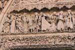 Abençoado com instrumentos musicais, o portal da Dama Branca, Catedral de León, Espanha.