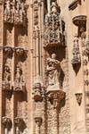 Finesse Escultural da fachada, a Catedral de Salamanca, Espanha.