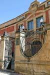 Portões da Casa Lis, Calle Gibraltar, Salamanca, Espanha.