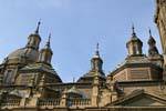 Quatro dos onze cúpulas da Basílica de Nuestra Señora del Pilar, Zaragoza, Espanha.