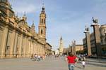Zaragoza, panorâmica Plaza del Pilar, Espanha.